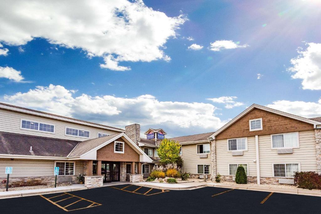 AmericInn by Wyndham Hotel and Suites Long Lake image