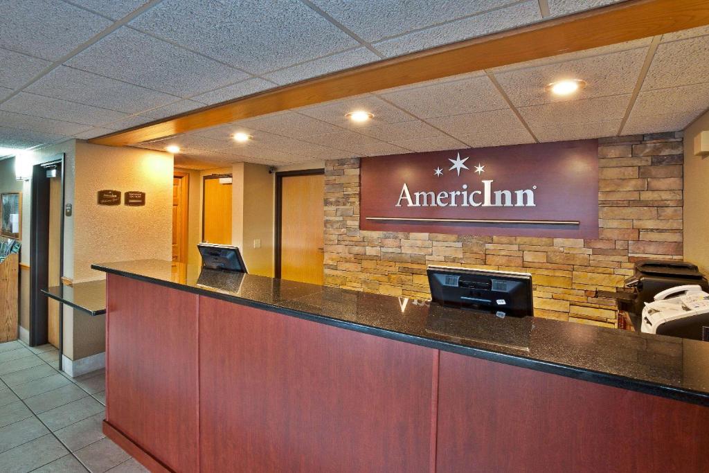 AmericInn by Wyndham Bay City photo 3