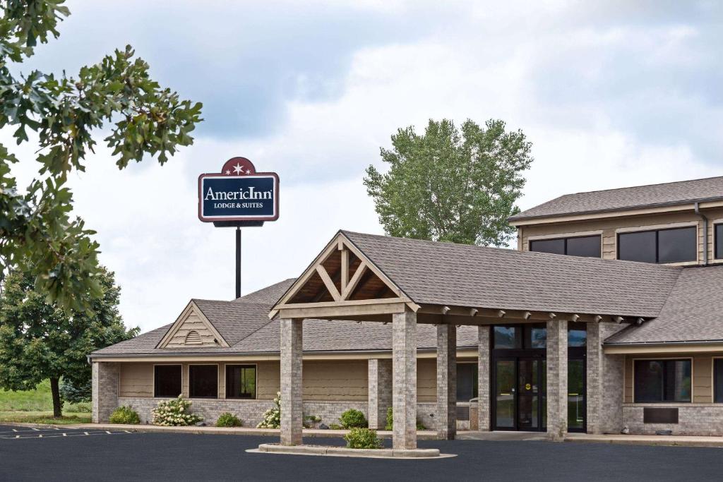 AmericInn by Wyndham Tomah image