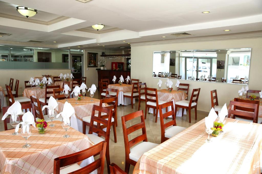 Hotel Los Jardines photo 3