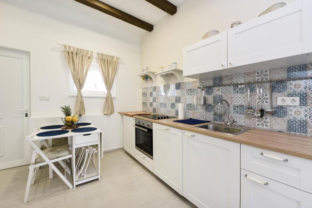 Apartmani ElaDora photo 3