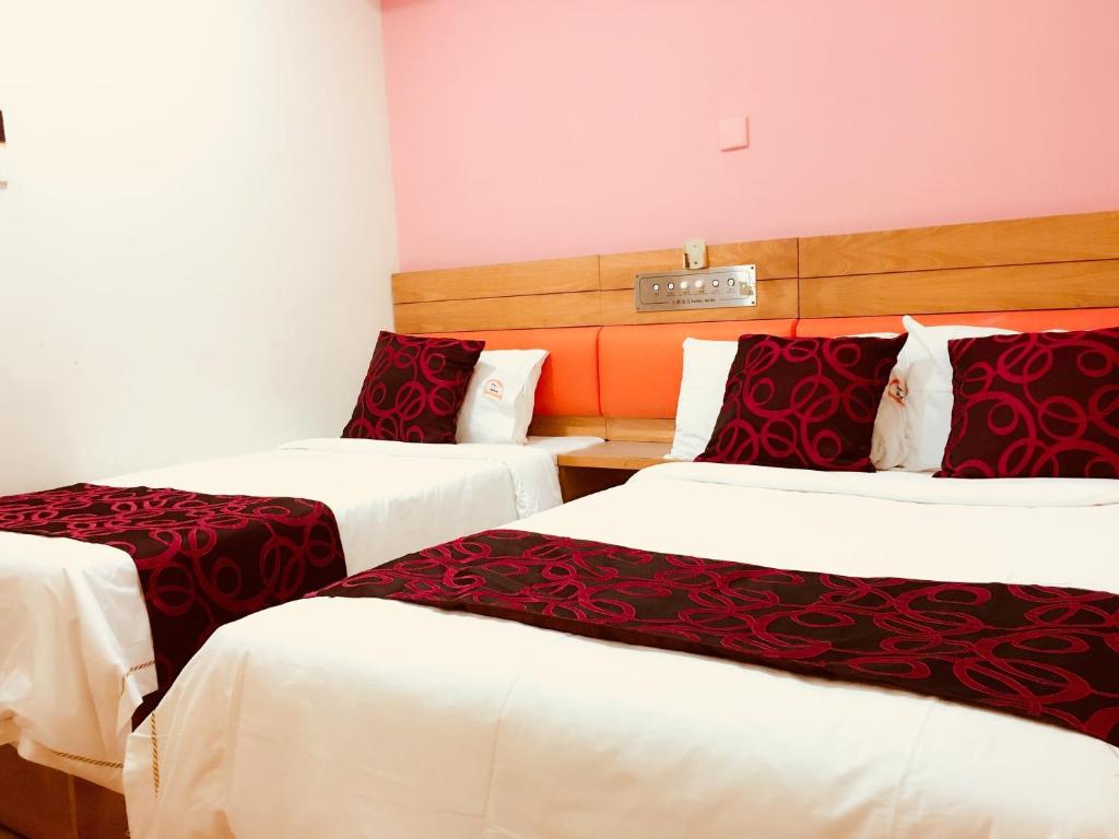 Трехместный (Трехместный номер с собственной ванной комнатой), Dadol Hotel