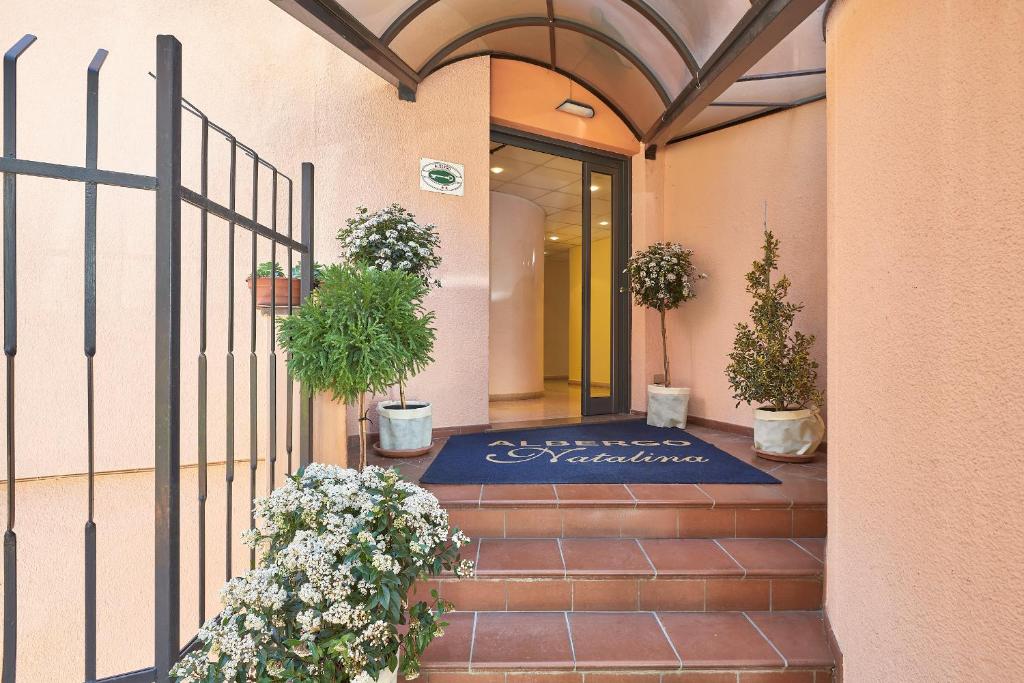 Albergo Natalina - Tap to explore photos
