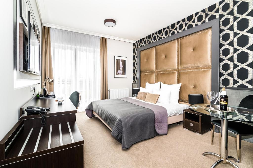 Двухместный (Улучшенный двухместный номер с 1 кроватью), Hotel Luxor