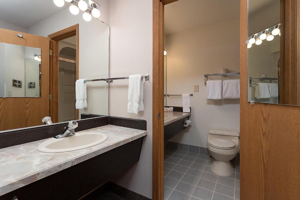 Shilo Inn Suites Hotel - Bend - Tap to explore photos