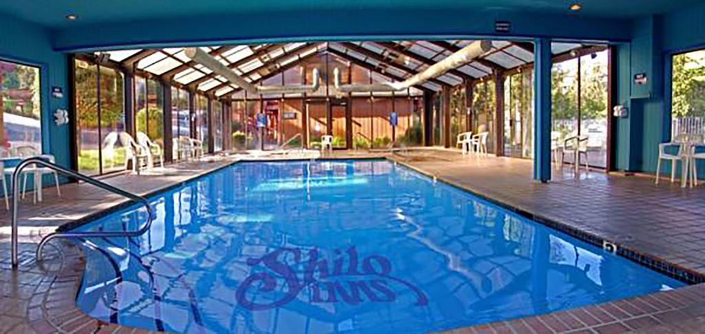 Shilo Inn Suites Hotel - Bend - Tap to explore photos
