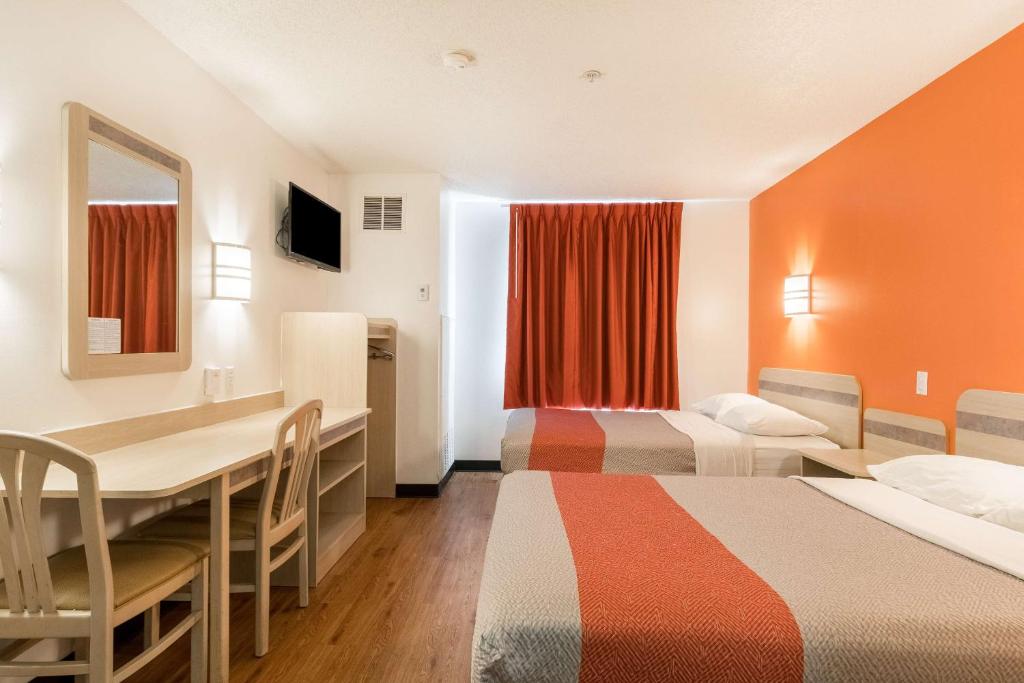 Motel 6-Newport, TN photo 4