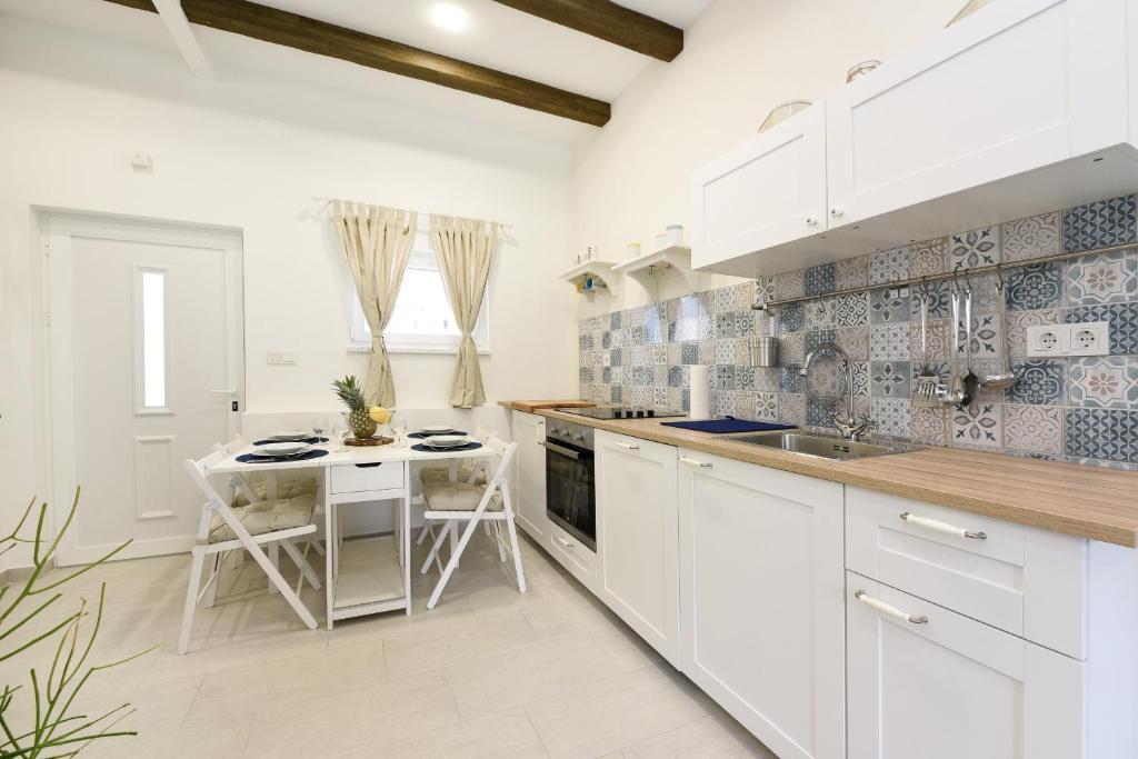Apartmani ElaDora photo 1