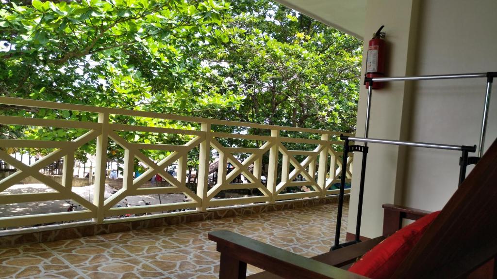 Трехместный (Трехместный номер Делюкс с балконом и видом на море), ARAMARA Resort
