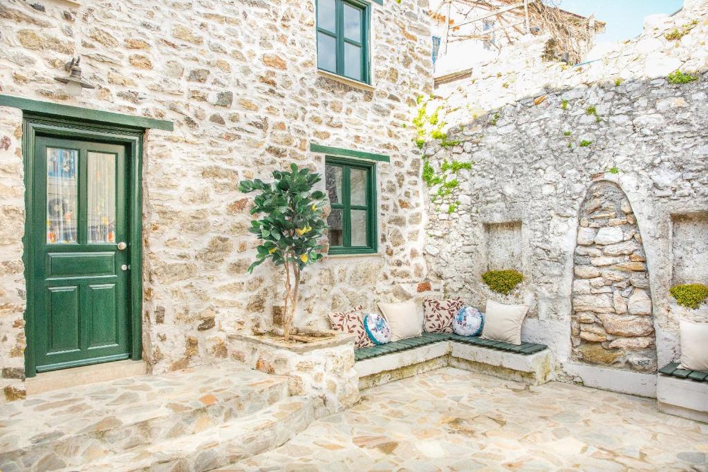 Two Stone Homes Asteria photo 1