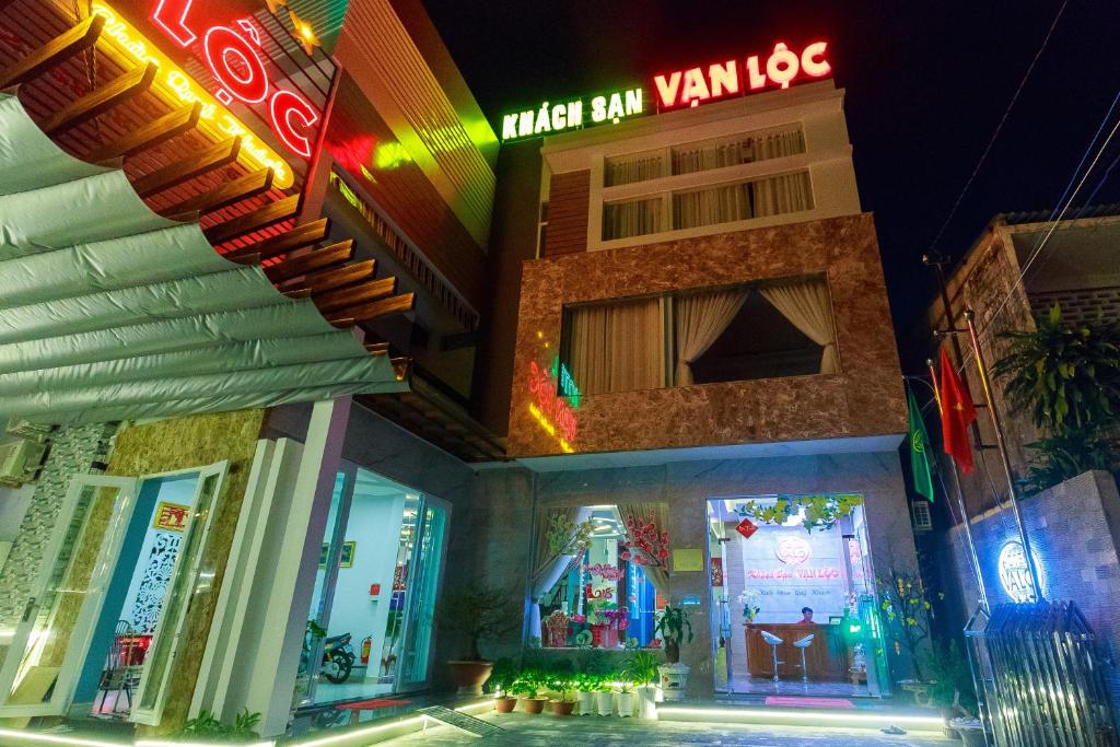 Vạn Lọc Hotel