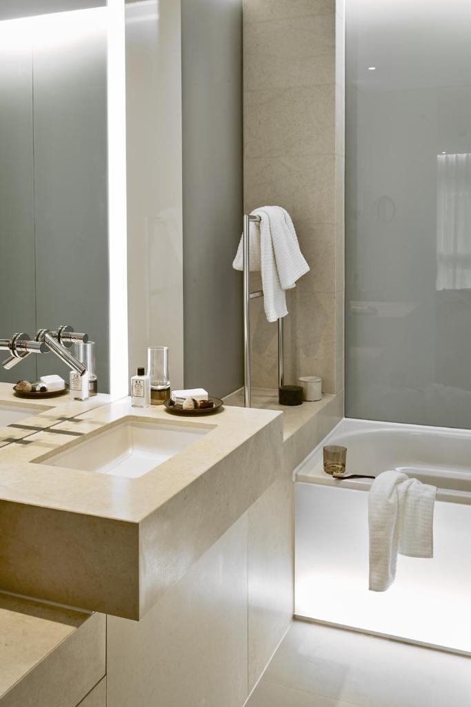 Двухместный (Двухместный номер Делюкс с 1 кроватью), SIDE Design Hotel Hamburg