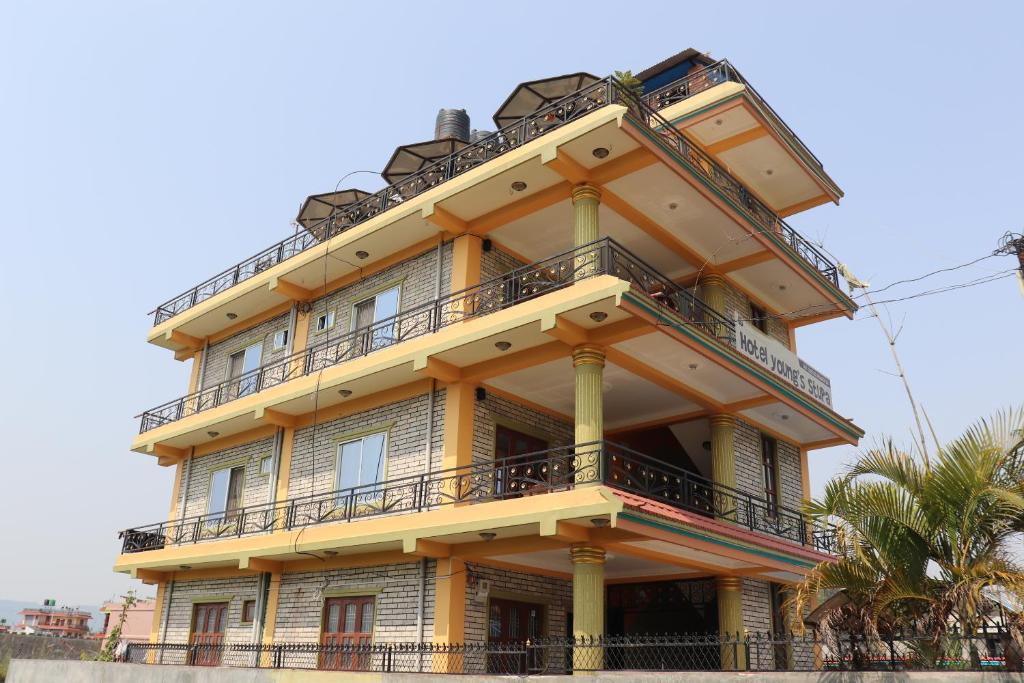 Hotel Young's Stupa photo 2