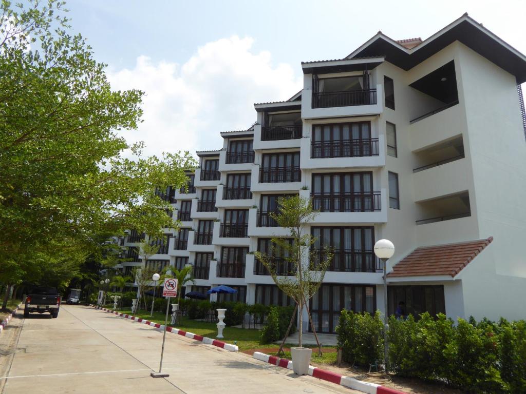 The Orchid Beach Resort @ VIP Chain Resort photo 4