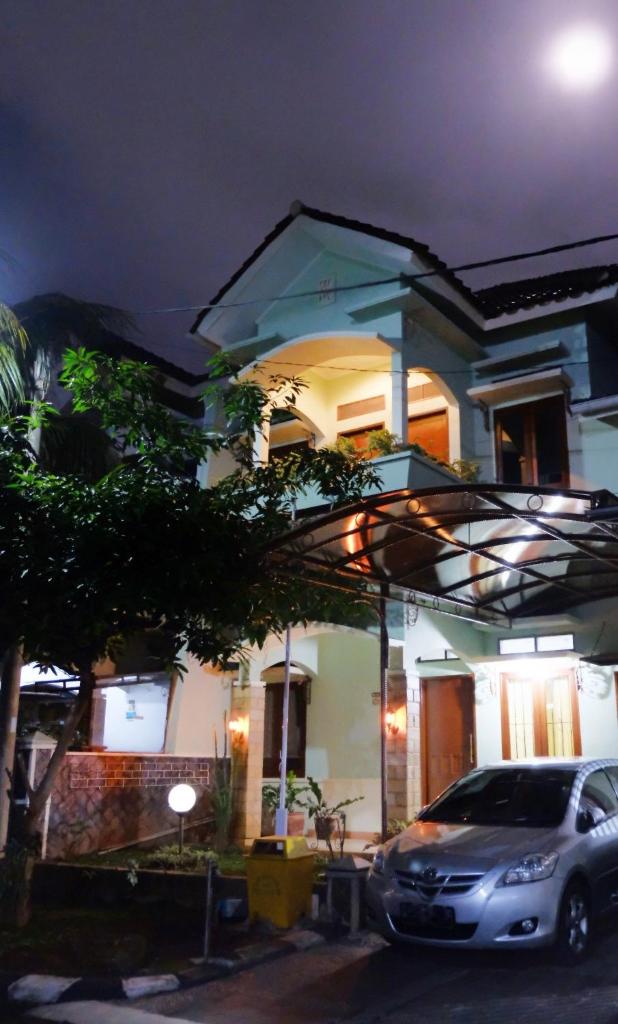 Rumah Satoe - Tap to explore photos