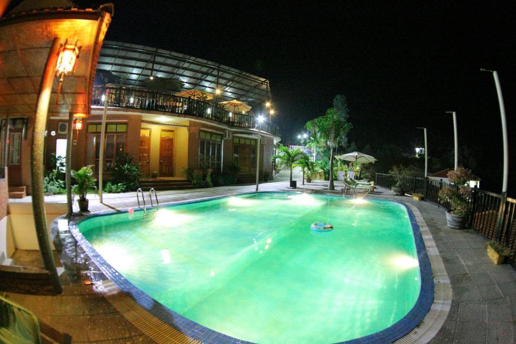 Phong Nha Lake House Resort