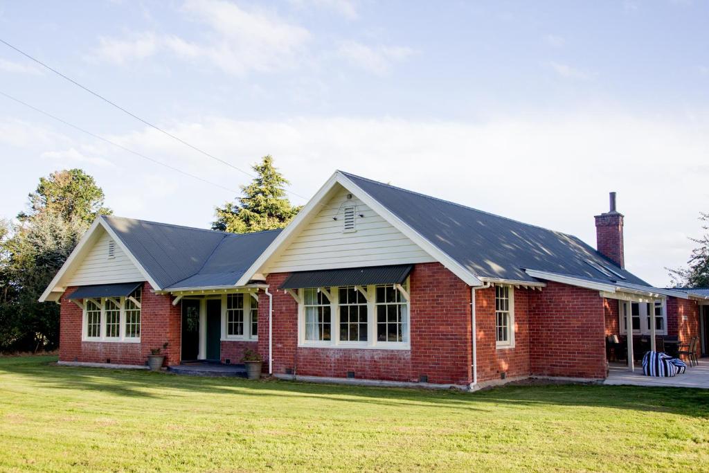 Coldstream Estate - The Whare photo 1