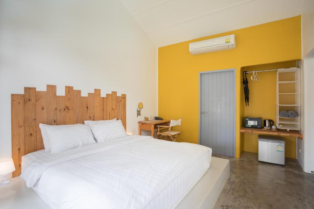 Двухместный (Двухместный номер с 1 кроватью и видом на бассейн), Pajamas Koh Chang