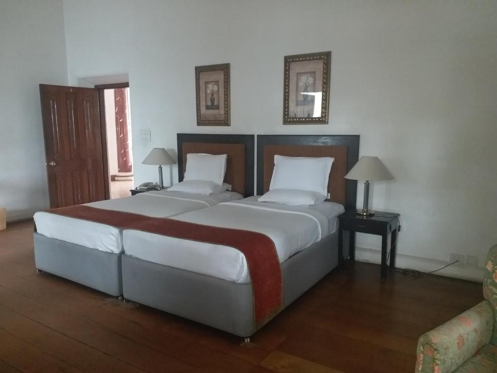 Двухместный (Королевский люкс), Jayamahal Palace Hotel
