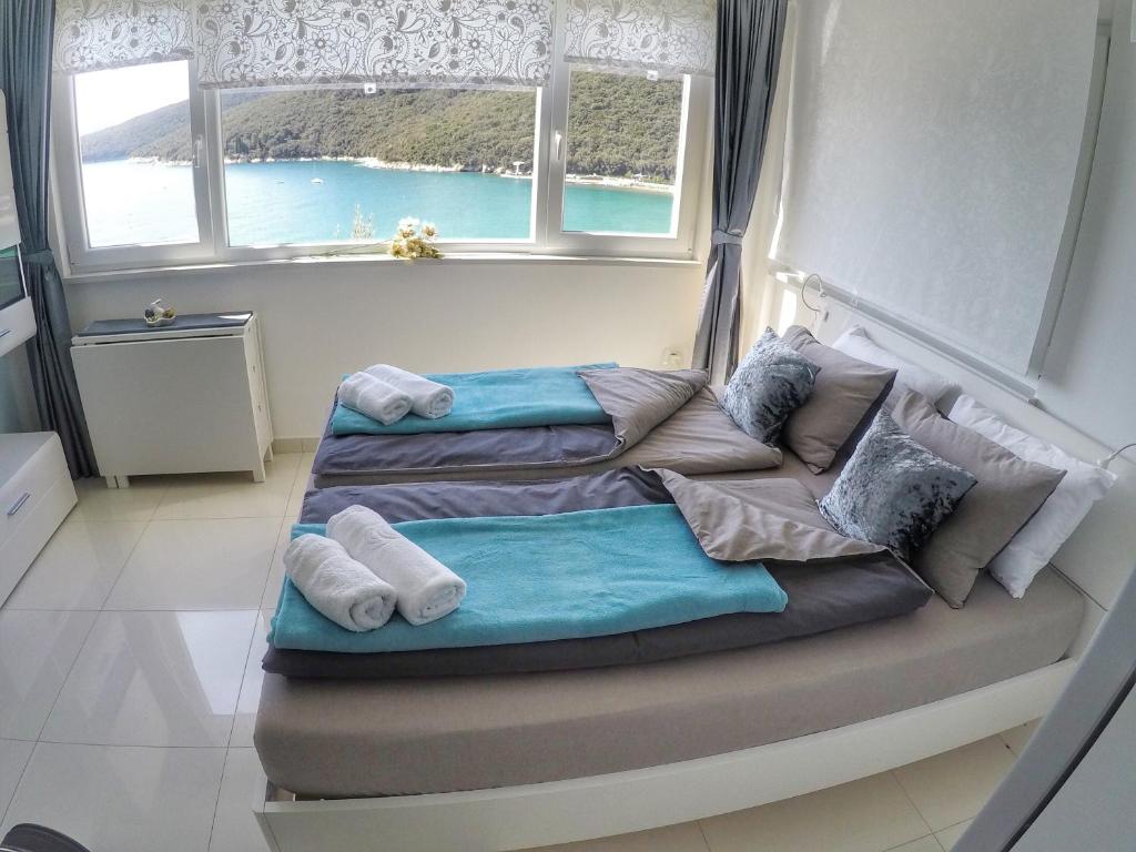 Studio apartment More photo 2