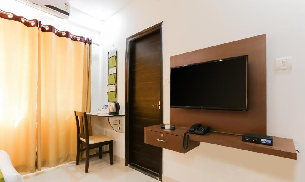 Двухместный ([Sanitized] Standard Double or Twin Room), Treebo Worldtree Bellandur
