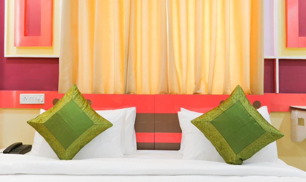 Двухместный ([Sanitized] Standard Double or Twin Room), Treebo Worldtree Bellandur