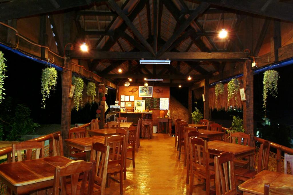 Masamayor's Beach House and Resort photo 4