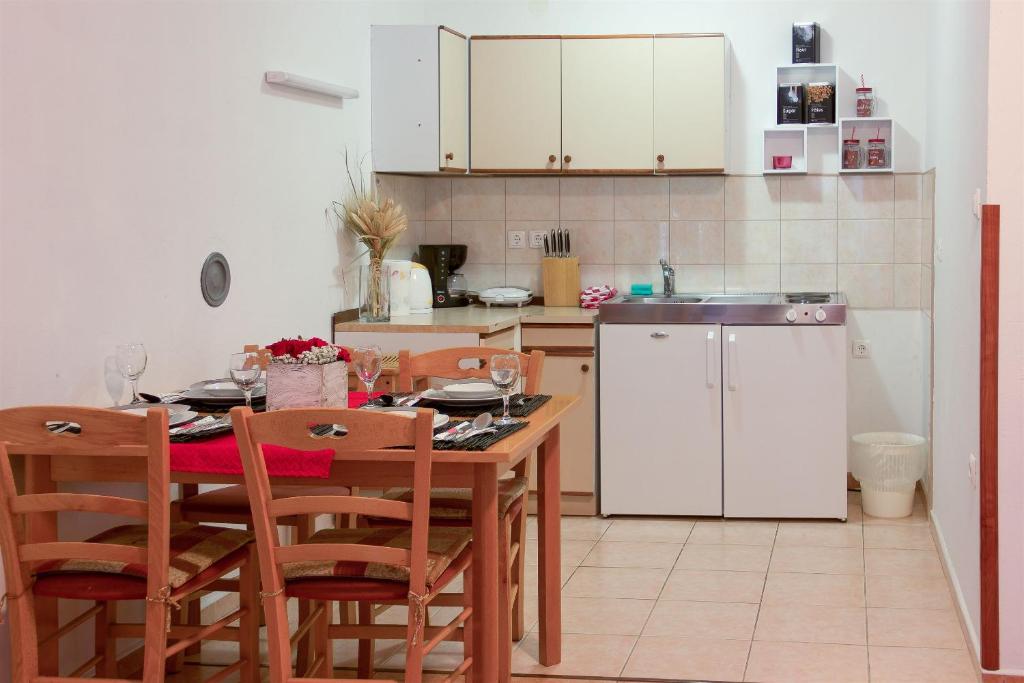 Apartments Marijana photo 3