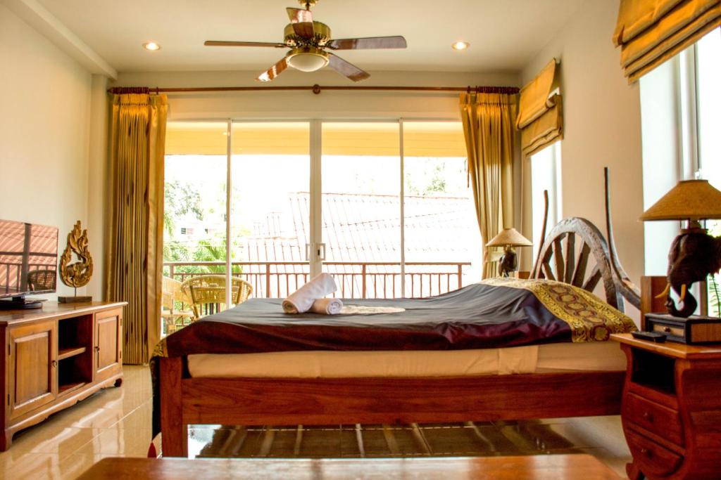Baan Rosa Bangtao Beach photo 3