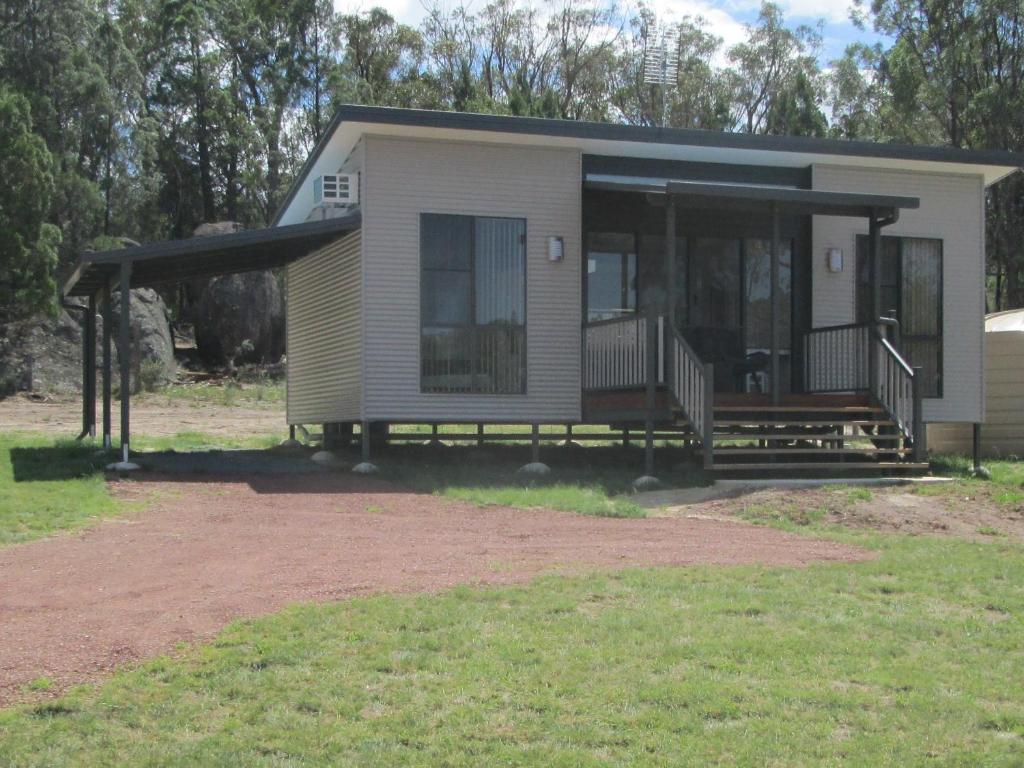 Just Red Wines Cabins photo 4