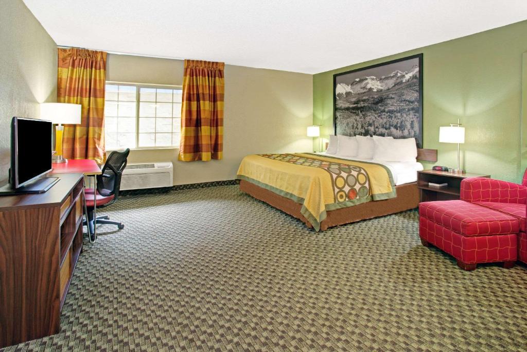 Super 8 by Wyndham Wheat Ridge/Denver West photo 4