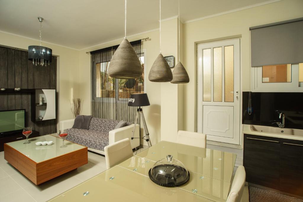 Glaros Beach Apartment photo 1