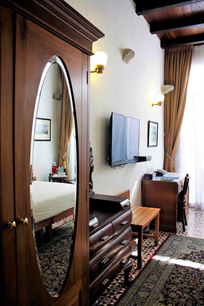 Двухместный (Улучшенный двухместный номер с 1 кроватью), Nam Keng Hotel Penang
