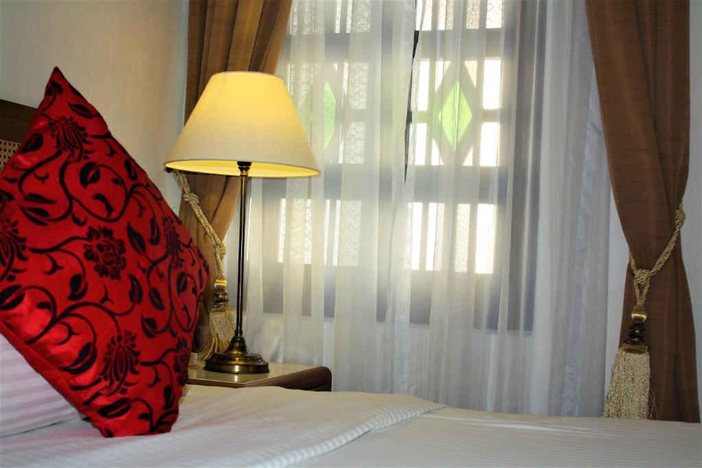 Двухместный (Стандартный номер с кроватью размера «king-size»), Nam Keng Hotel Penang