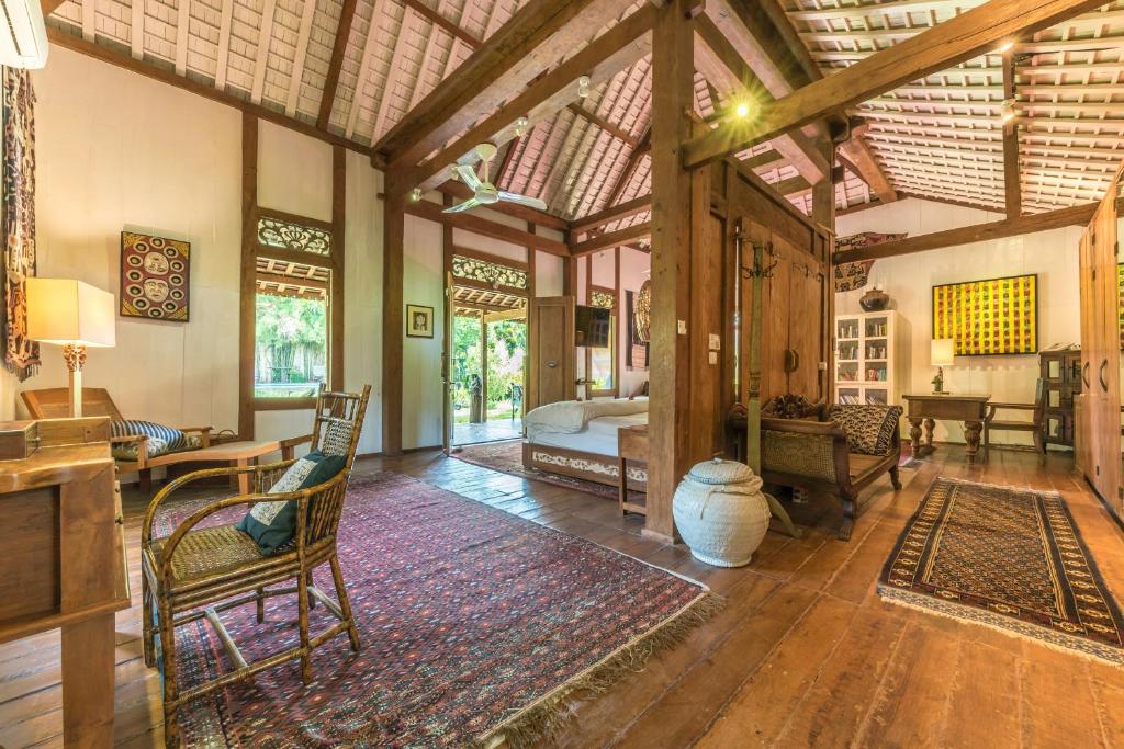 Wayang Retreat - Tap to explore photos
