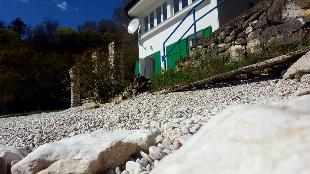 Beach House Bassi photo 1