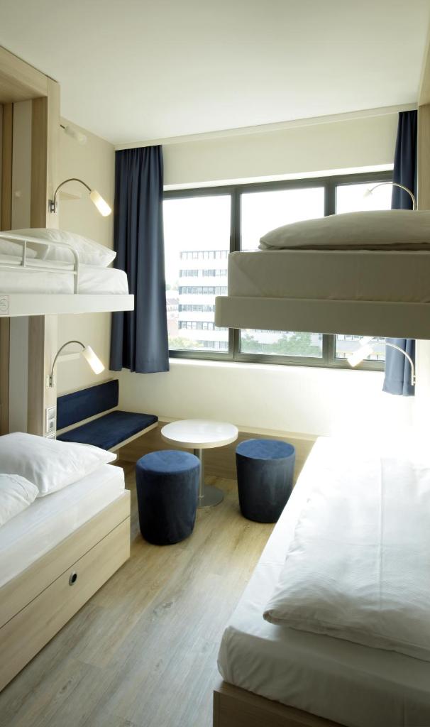 Четырехместный (Четырехместный номер), H2 Hotel Berlin-Alexanderplatz