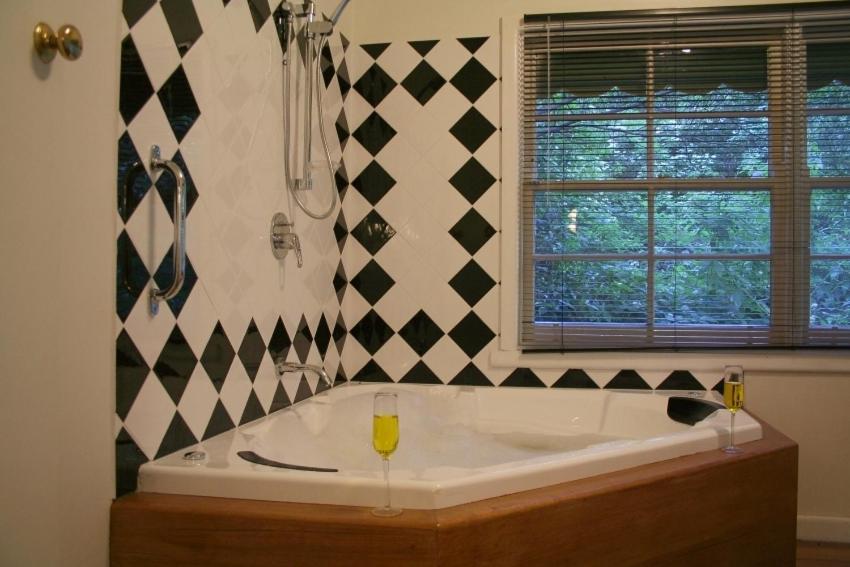 Tudor Cottages photo 2