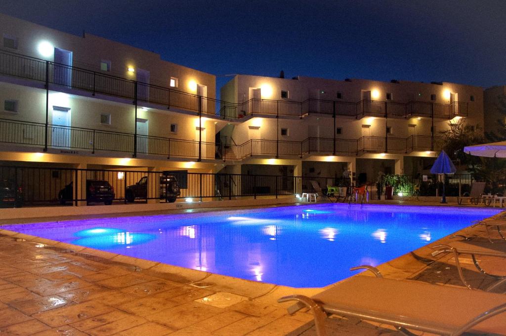 Peyia Pearl photo 2
