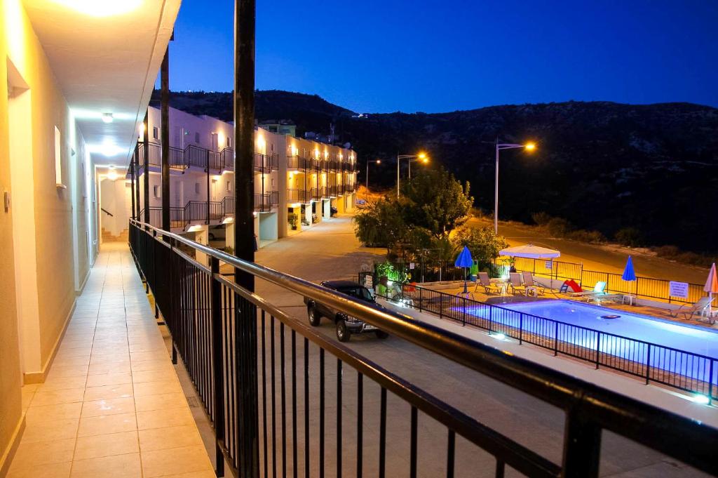 Peyia Pearl photo 1