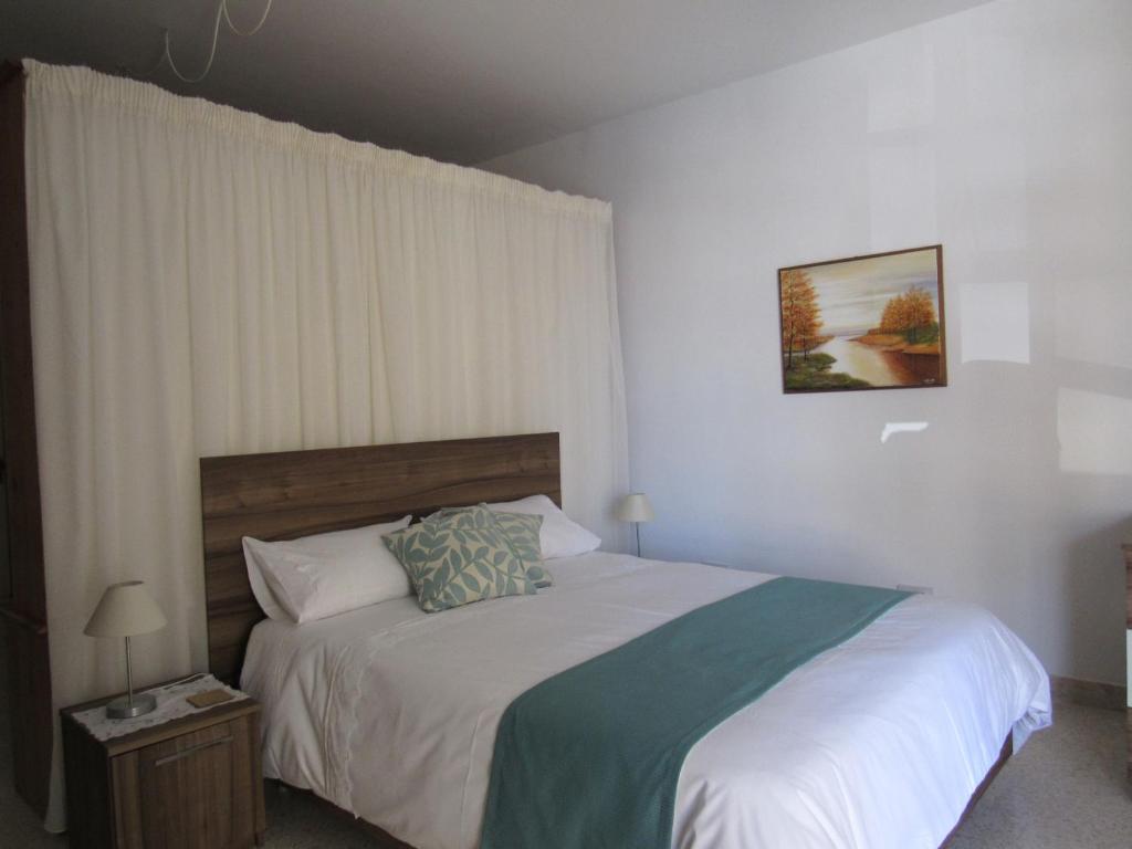 Central Studio Apartment photo 4