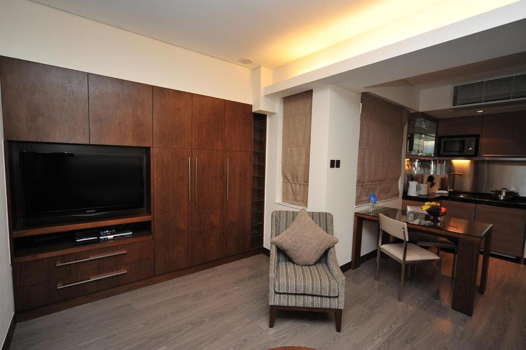 Апартаменты (Апартаменты с балконом), Y Serviced Apartment