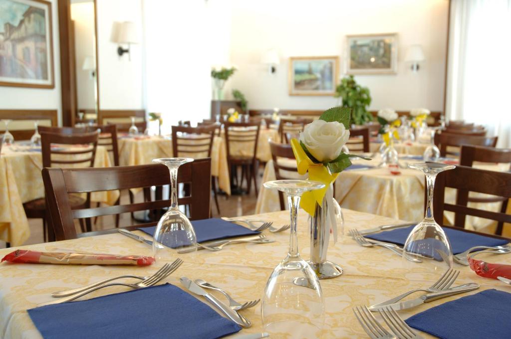 Hotel Crocenzi photo 3