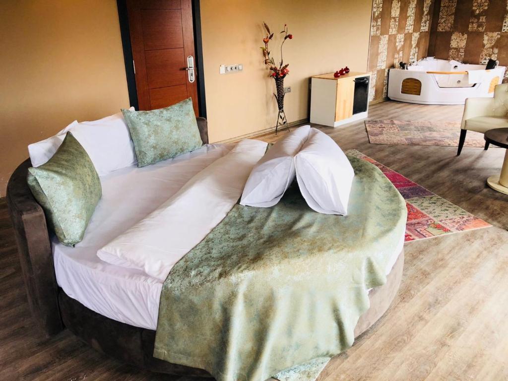 Velena Hotel photo 4