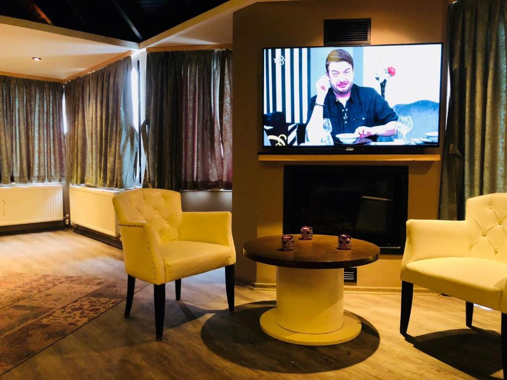 Velena Hotel photo 1