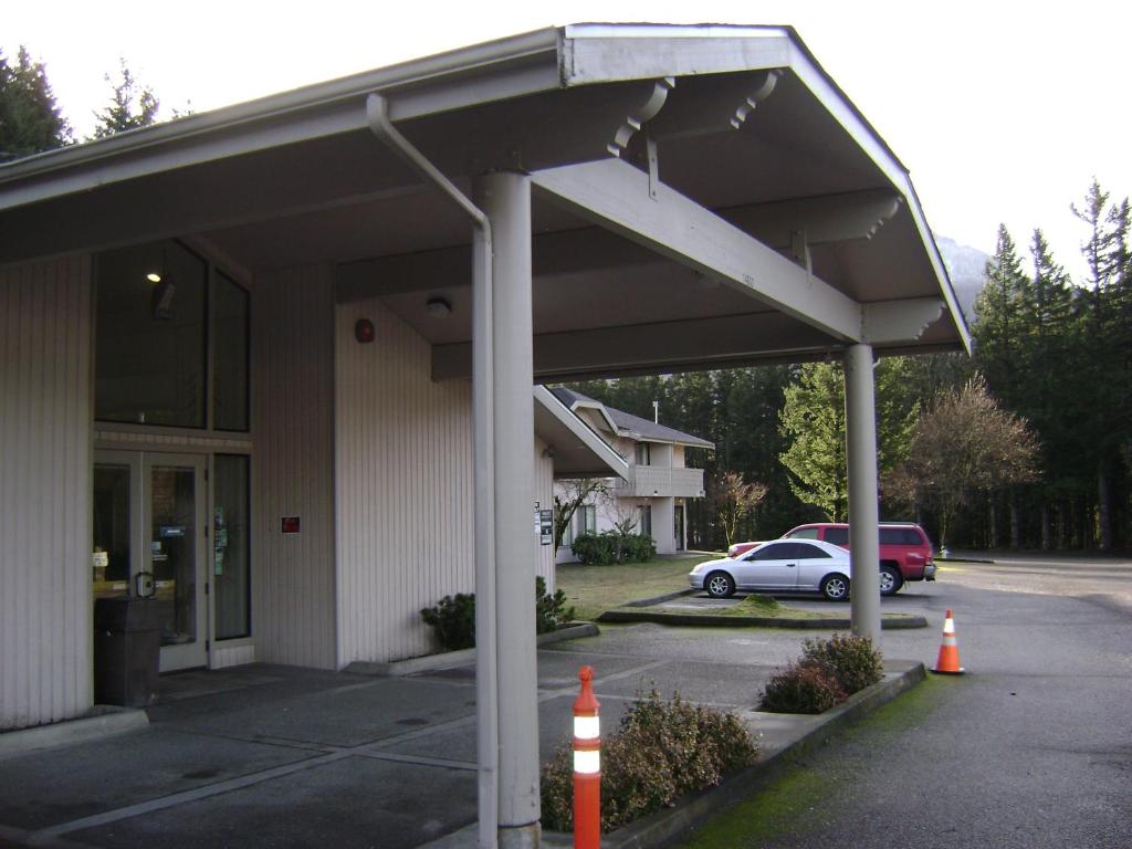 Edgewick Inn photo 2