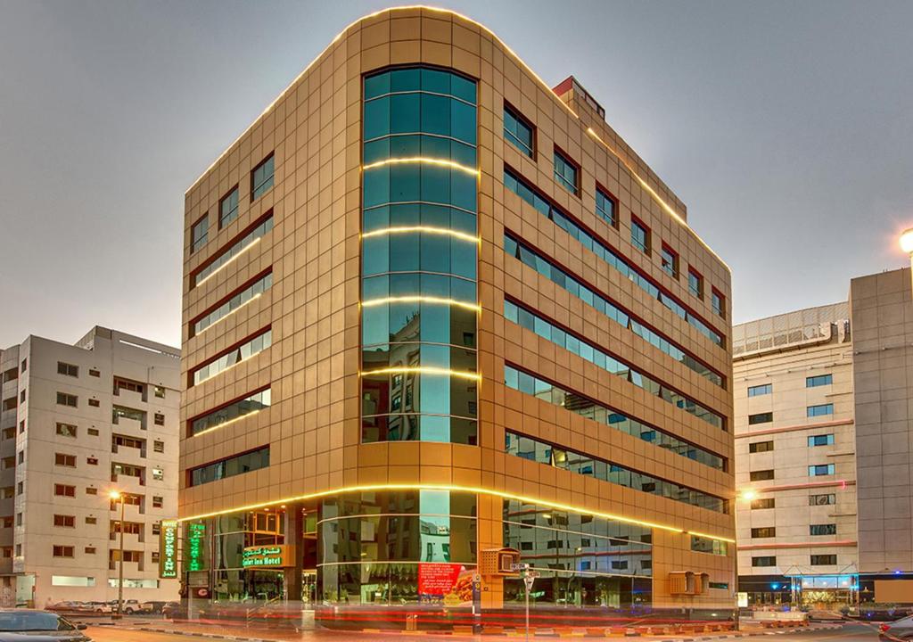 {
  "en-gb": "Comfort Inn Hotel Deira"
}