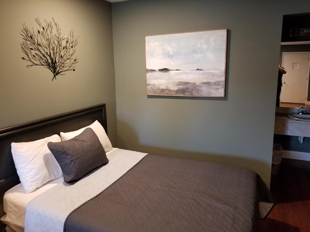 Brown's Motel photo 4