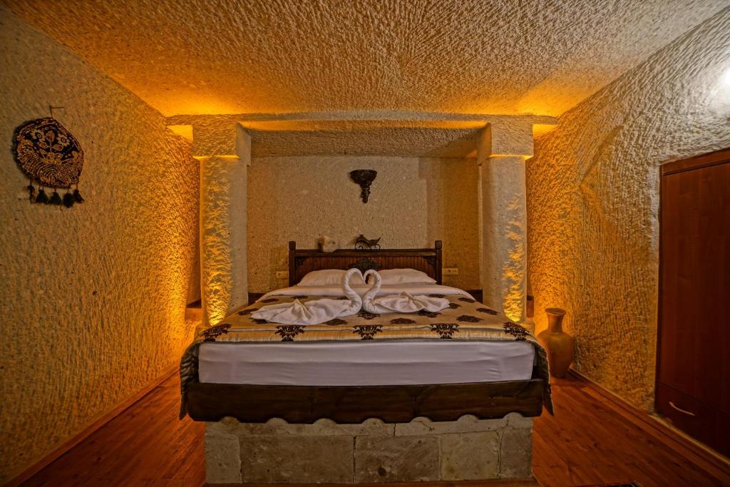 Melek Cave Hotel Room Type - Cave Family Room