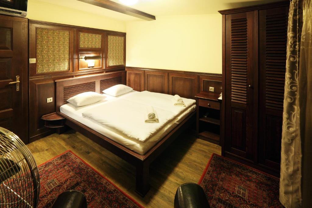 Двухместный (Улучшенный двухместный номер с 1 кроватью), Boat Hotel Matylda
